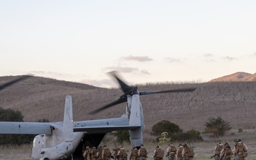 V1/1 Marines complete Verticle Assault Course