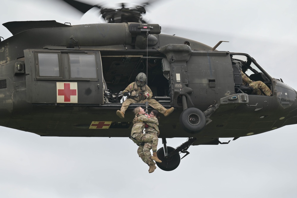15th Medical Group participates in Army-led medical evacuation training