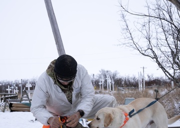 AKOM members deliver supplies to Napakiak during Operation Halong Response