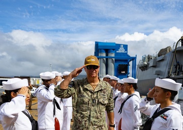 SWO Boss Visits USS William P. Lawrence (DDG 110)