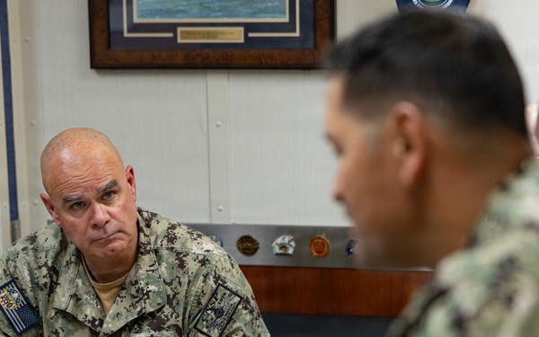 SWO Boss Visits USS William P. Lawrence (DDG 110)