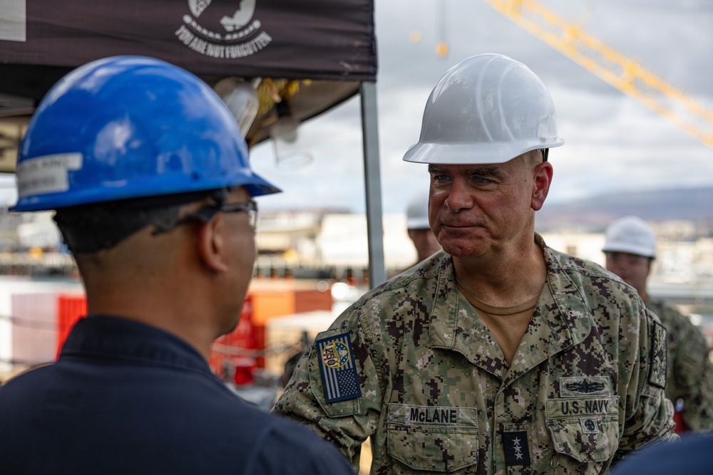 SWO Boss Visits USS William P. Lawrence (DDG 110)