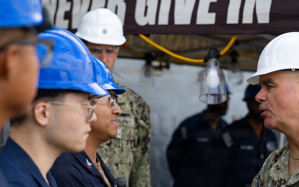 SWO Boss Visits USS William P. Lawrence (DDG 110)