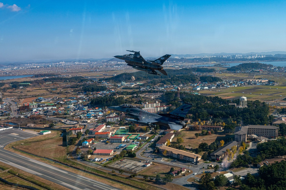 Pantons depart Kunsan for Super Squadron Phase 2