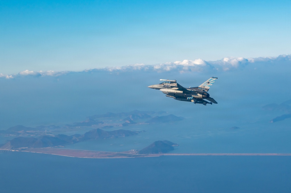 Pantons depart Kunsan for Super Squadron Phase 2