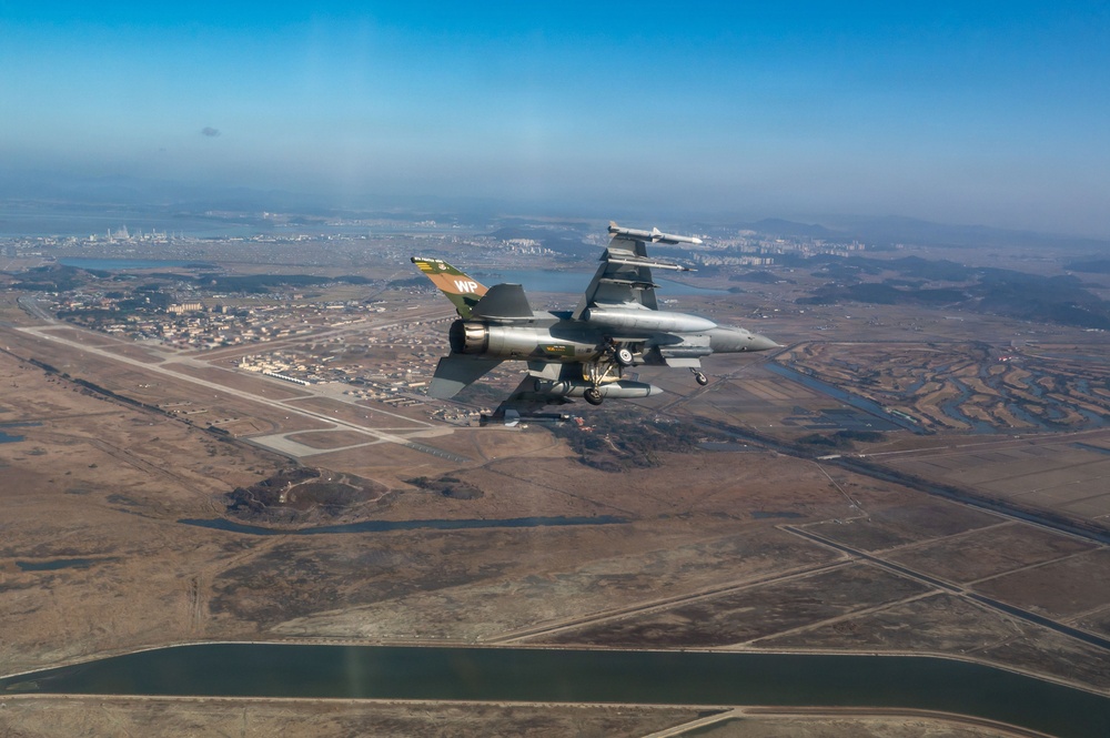 Pantons depart Kunsan for Super Squadron Phase 2