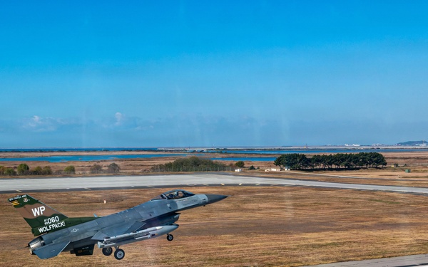 Pantons depart Kunsan for Super Squadron Phase 2