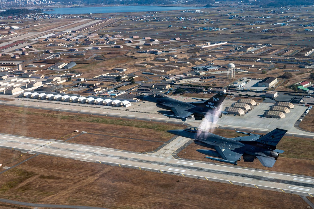 Pantons depart Kunsan for Super Squadron Phase 2