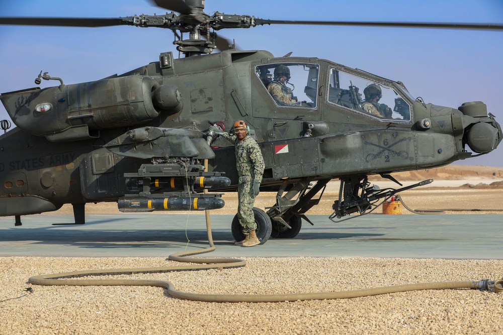 Fleet Master Chief Lateef N. Compton, Senior Enlisted Leader for U.S. Central Command visits Task Force Nighthawk in Syria