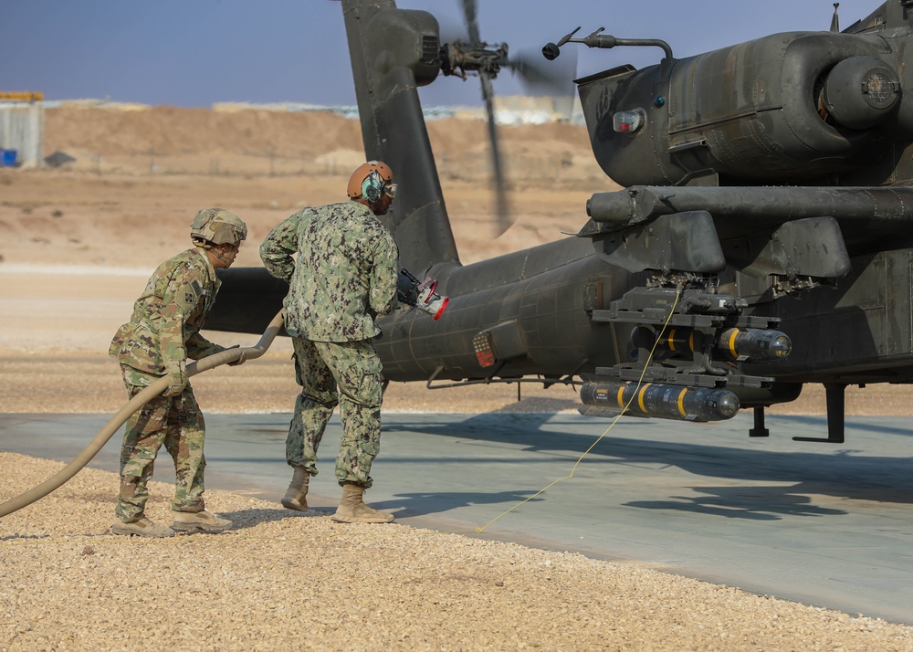 Fleet Master Chief Lateef N. Compton, Senior Enlisted Leader for U.S. Central Command visits Task Force Nighthawk in Syria