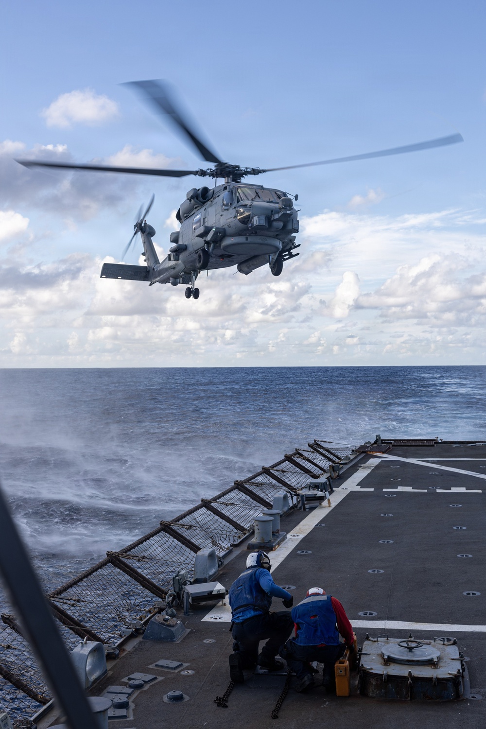 USS Mahan Conducts Flight Quarters