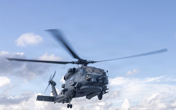 USS Mahan Conducts Flight Quarters