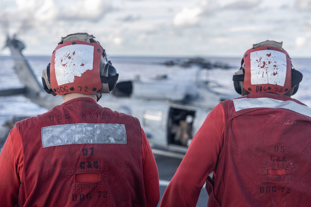 USS Mahan Conducts Flight Quarters