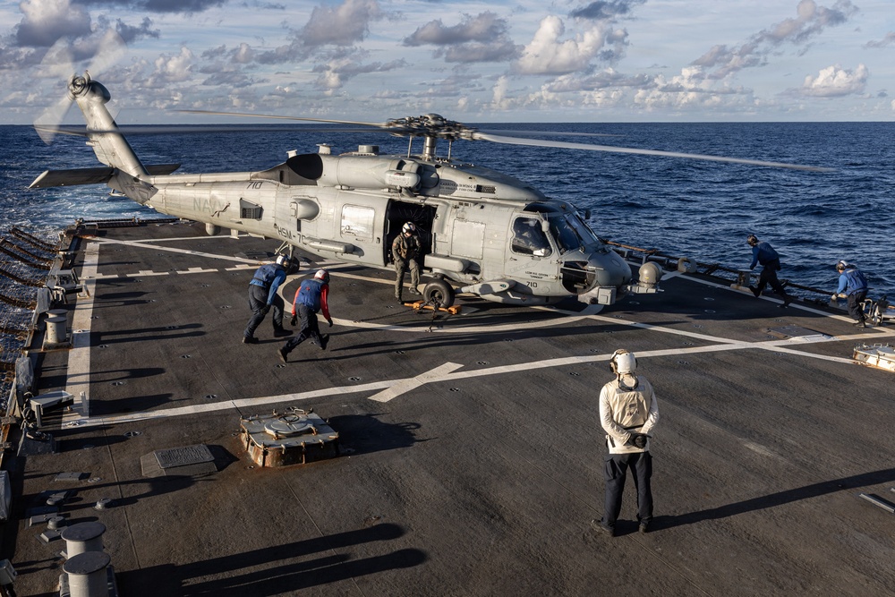 USS Mahan Conducts Flight Quarters