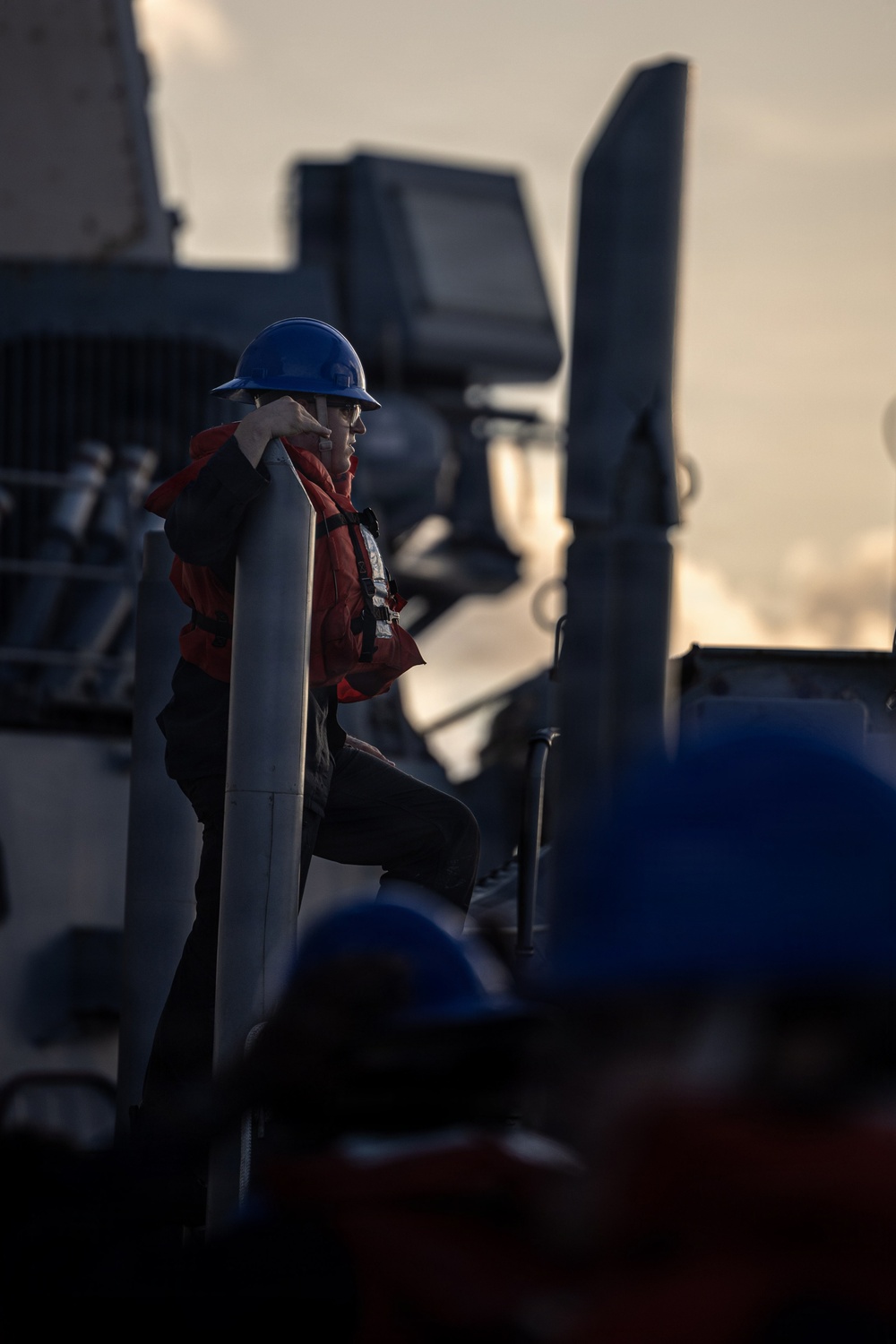 USS Mahan Conducts Small Boat Operations