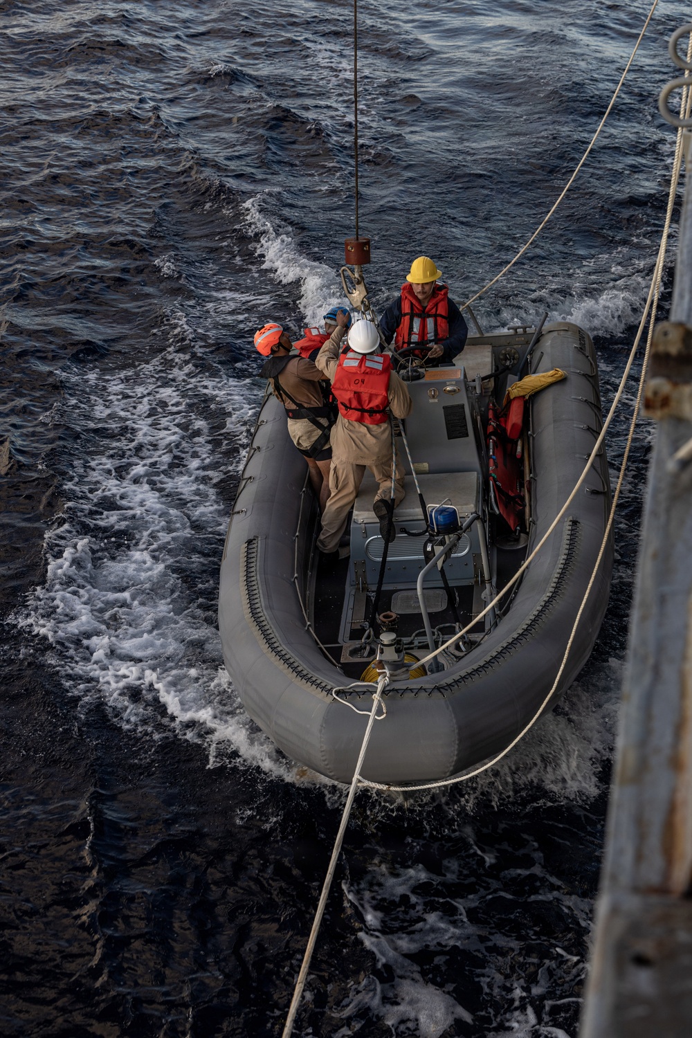 USS Mahan Conducts Small Boat Operations