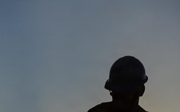 USS Mahan Conducts Small Boat Operations