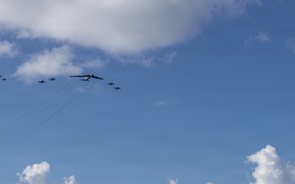 USS Mahan Operates with Joint Force