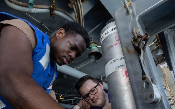 USS Gerald R. Ford (CVN 78) Sailors Stream Nixie
