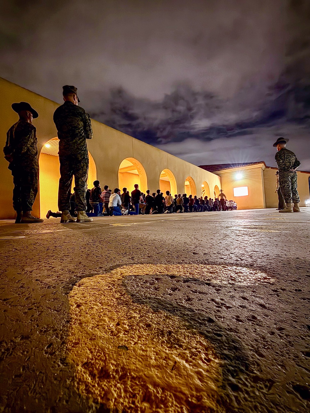 SMMC Ruiz visits MCRD San Diego