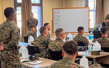 SMMC Ruiz visits MCRD San Diego