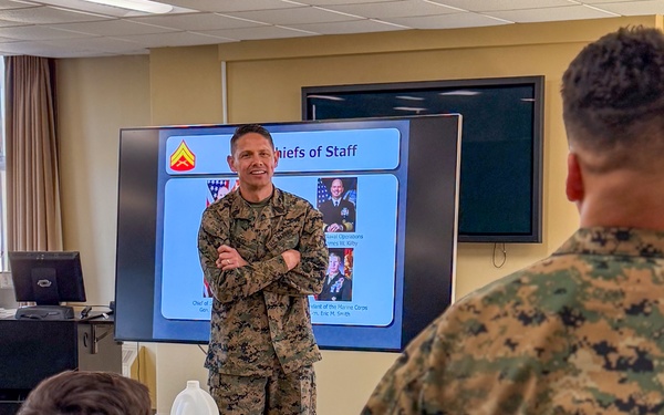 SMMC Ruiz visits MCRD San Diego