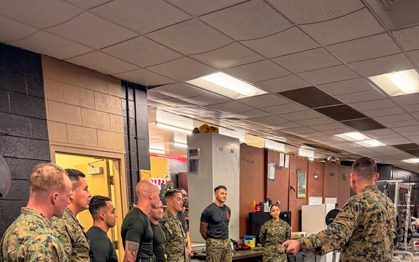 SMMC Ruiz visits MCRD San Diego