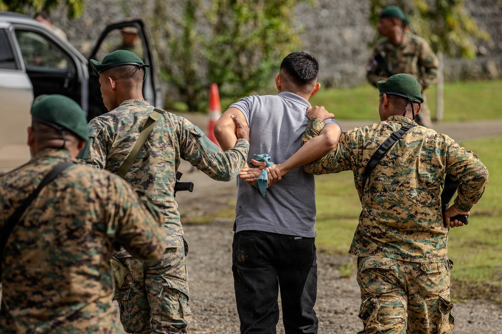 U.S. Army and Panama Security Services Strengthen Ties Through Joint Leadership Training