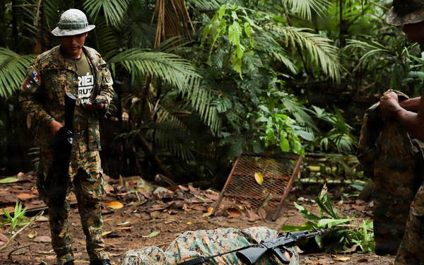 U.S. Army and Panama Security Services Strengthen Ties Through Joint Leadership Training