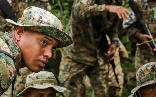 U.S. Army and Panama Security Services Strengthen Ties Through Joint Leadership Training