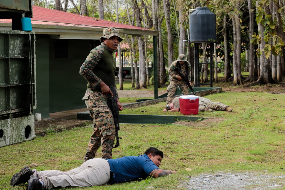 U.S. Army and Panama Security Services Strengthen Ties Through Joint Leadership Training