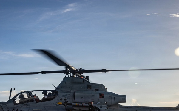22nd MEU(SOC) | Flight Operations aboard the USS Fort Lauderdale