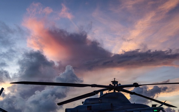 22nd MEU(SOC) | Flight Operations aboard the USS Fort Lauderdale