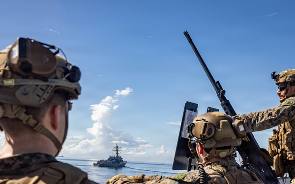 22nd MEU(SOC) | USS Fort Lauderdale Conducts Strait Transit Operations