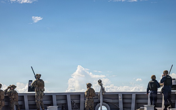 22nd MEU(SOC) | USS Fort Lauderdale Conducts Strait Transit Operations