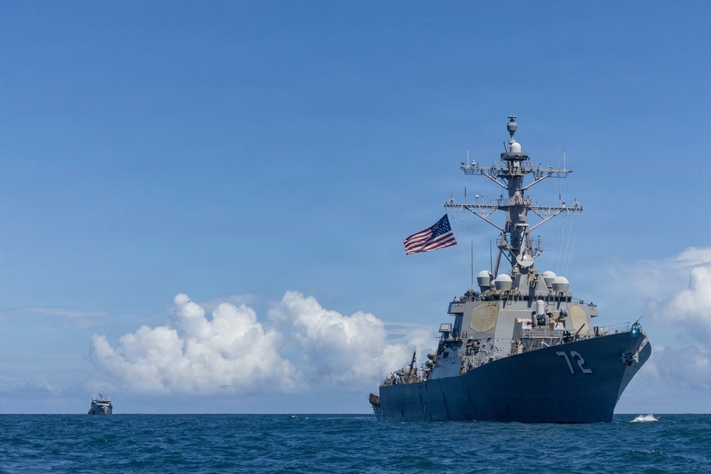 USS Mahan and GDFS Shahoud Conduct Maritime Exercise
