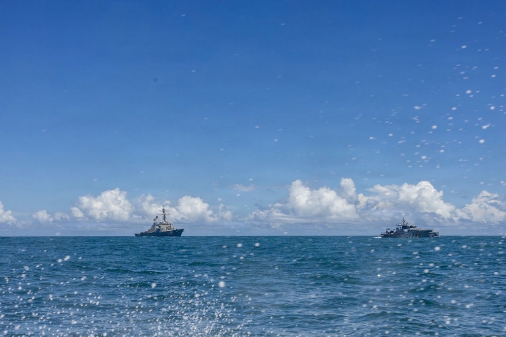 USS Mahan and GDFS Shahoud Conduct Maritime Exercise