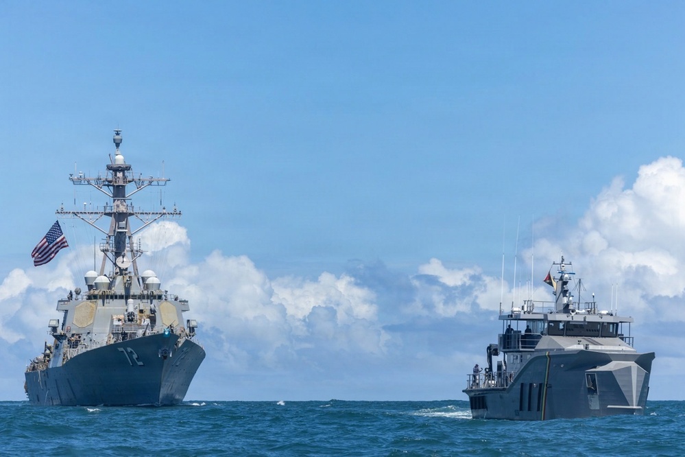 USS Mahan and GDFS Shahoud Conduct Maritime Exercise