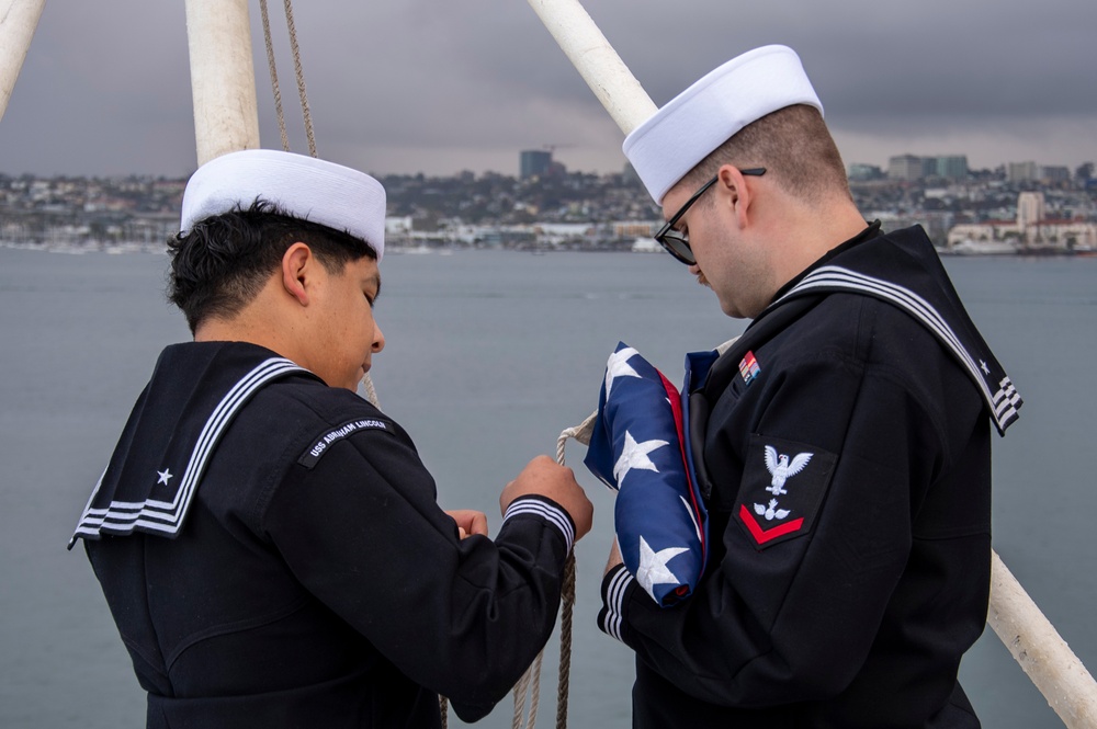 Abraham Lincoln pulls out of San Diego