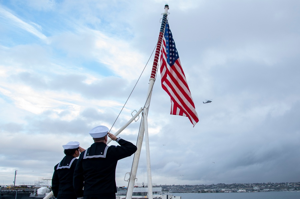 Abraham Lincoln pulls out of San Diego