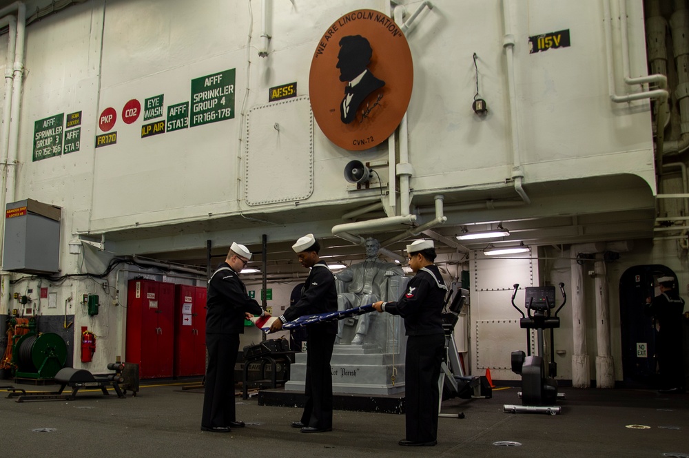 Abraham Lincoln pulls out of San Diego