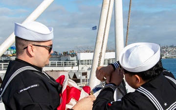 Abraham Lincoln pulls out of San Diego