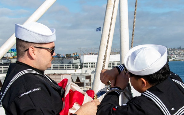 Abraham Lincoln pulls out of San Diego