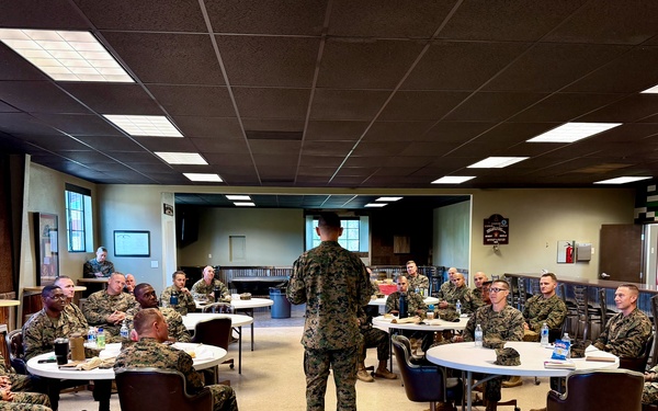 SMMC Ruiz visits MCB Camp Pendleton