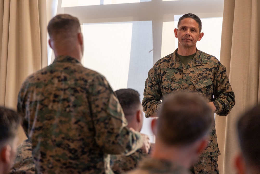 SMMC Ruiz visits MCB Camp Pendleton