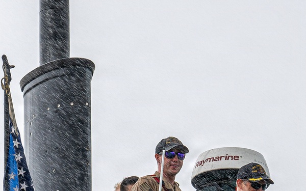 USS Annapolis Departs Naval Base Guam