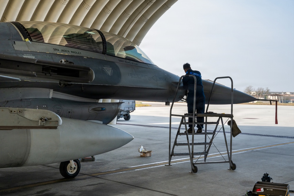 51st MXG delivers sortie generation during Freedom Flag 25-2