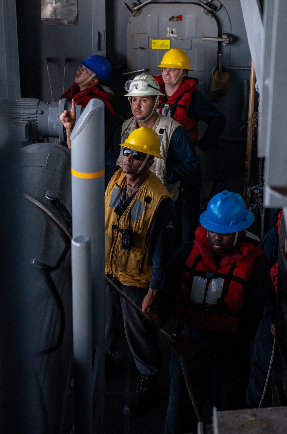 USS Essex conducts small boat operations while underway