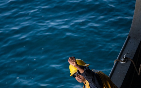 USS Essex conducts small boat operations while underway