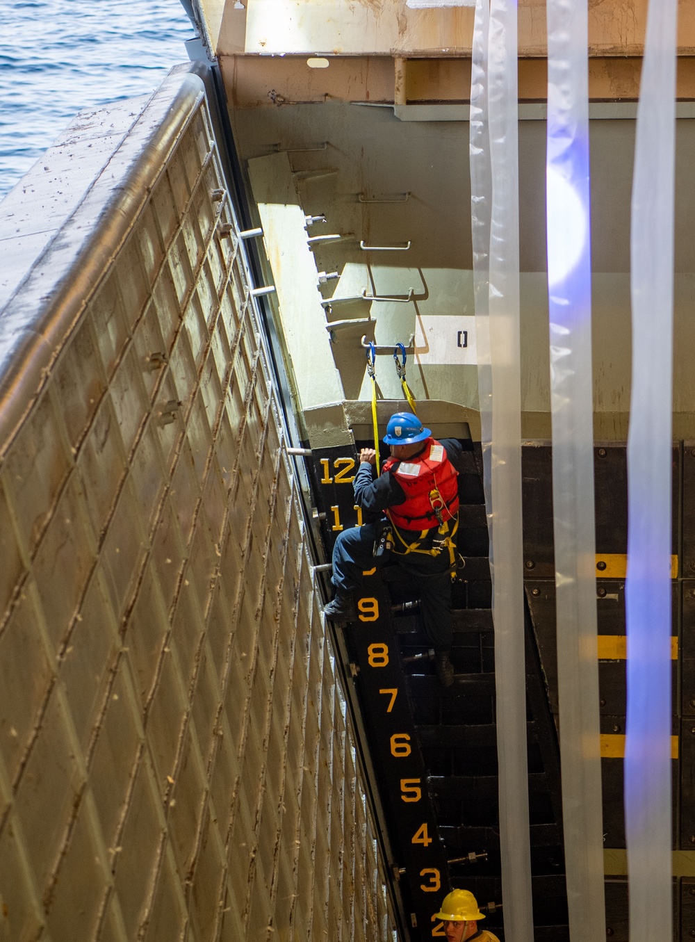 USS Essex conducts ballast testing while underway
